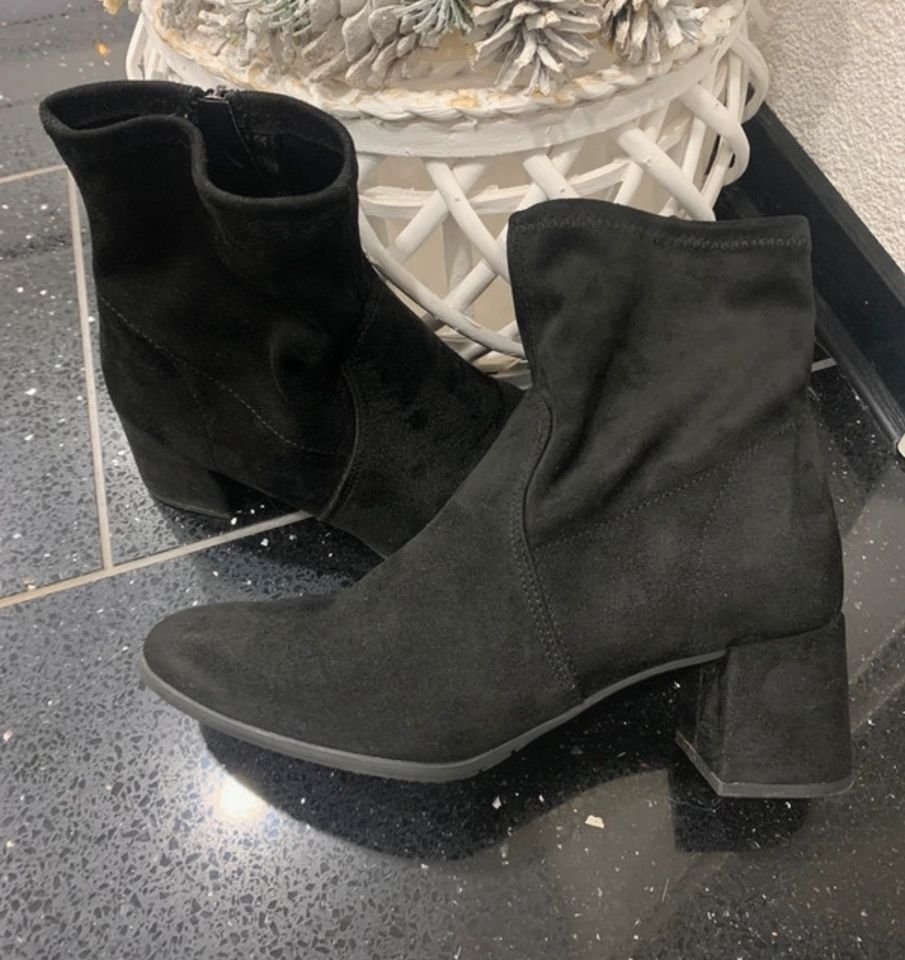 Tamaris Stiefeletten Boots Gr.41 in Beckingen