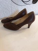 DDR Bella Echt Leder Damen Schuhe Pumps braun Gr. 36 Sachsen - Pegau Vorschau
