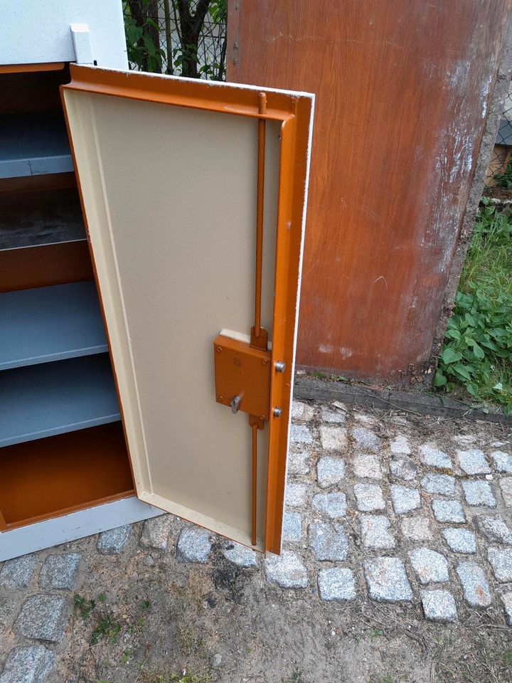 Panzerschrank / Stahlschrank / Tresor in Stahnsdorf