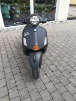 Vespa GTS 125 Super Sport in Schwarz Neu und sofort verfügbar. Bayern - Petting Vorschau