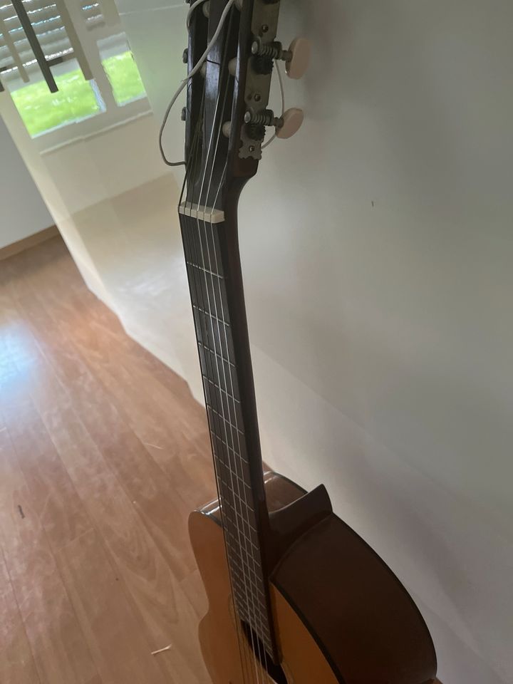 Gitarre zu verkaufen in Bonn