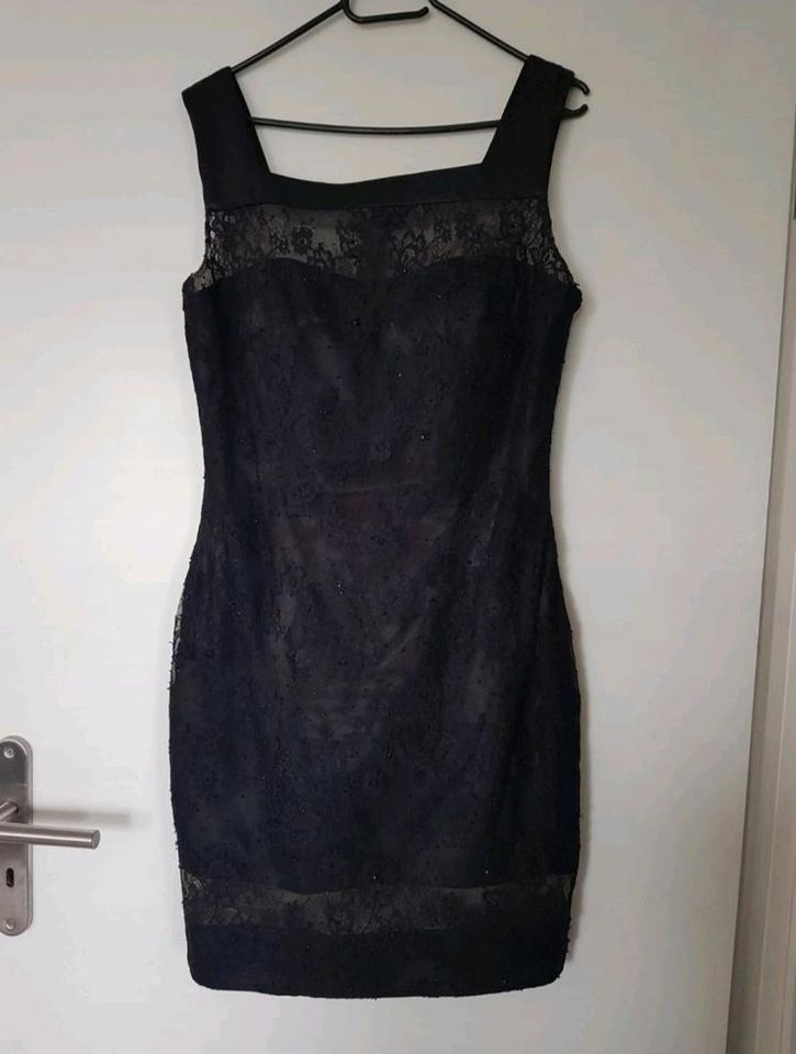Kleid schwarz Spitze Glitzer Gr 40 / 42 in Siegen
