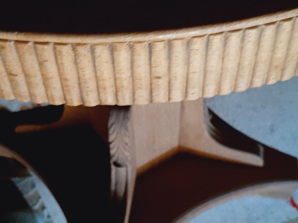 Antiker runder Teetisch Massivholz unbehandelt Beistelltisch in Jüchen
