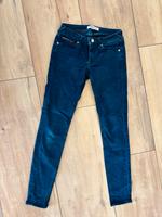 Tolle Jeans von Tommy Jeans, Model: Sophie, Gr. 27/32 Parchim - Landkreis - Plate Vorschau