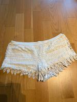 Kurze weiße H&M Hose Gr. L Bayern - Puchheim Vorschau