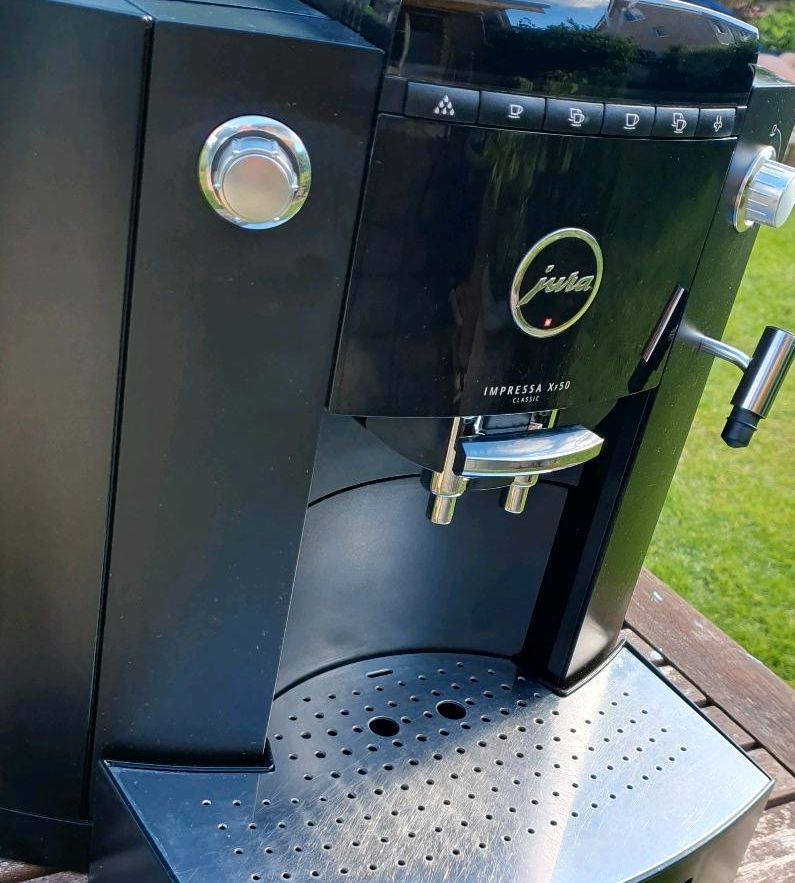 Kaffeevollautomat, Kaffeemaschine, Jura Impressa -DEFEKT in Kleinmachnow