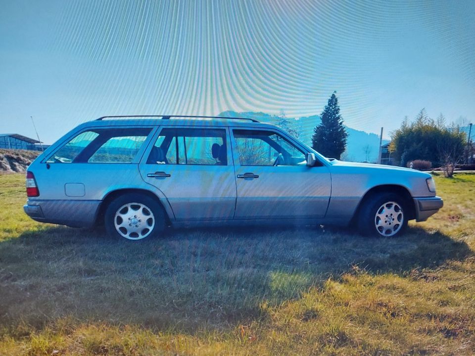 Ich suche einen Mercedes 190/124er fahrbereit!  (bitte Seriös) in Zell am Harmersbach