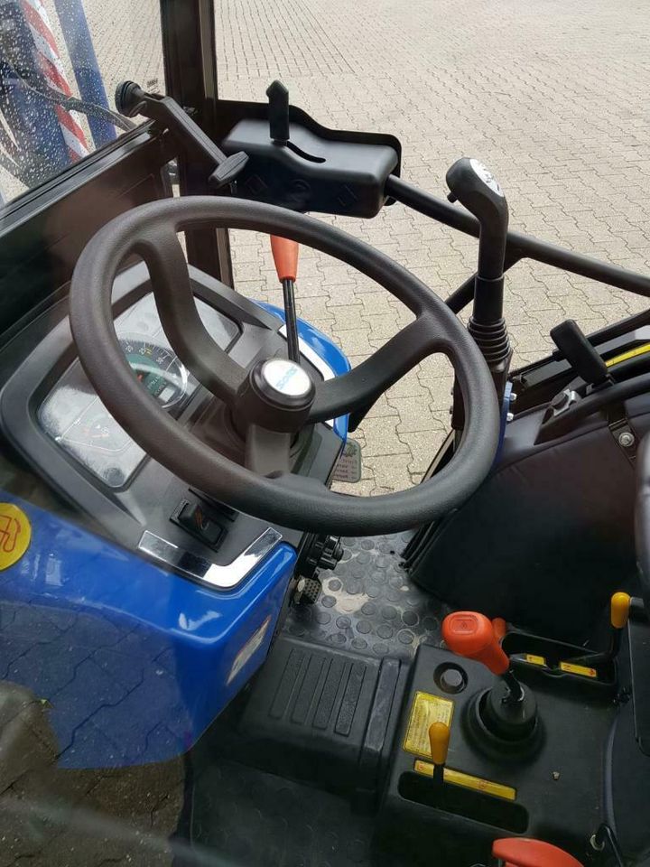 Solis 26 Kleintraktor, Trakor, Schlepper, Rasenmäher in Nordrhein