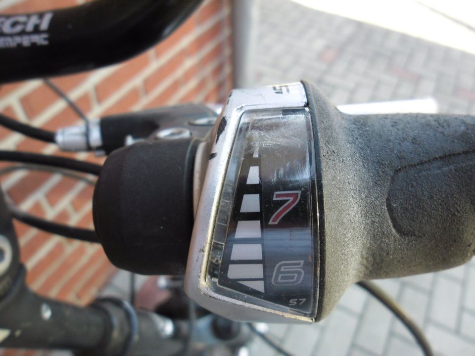 Fahrrad 28 Zoll in Bückeburg