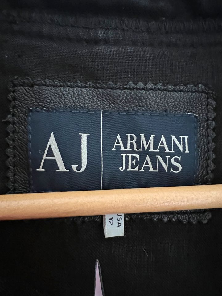 Vintage Armani Jeans Lederjacke in Kinderhaus
