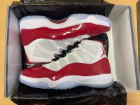 Nike Air Jordan 11 Cherry (42,5 - NEU) Nordrhein-Westfalen - Herford Vorschau