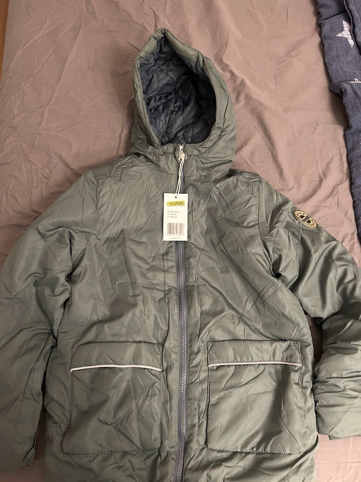 Neue Winterjacke kinder in Edewecht