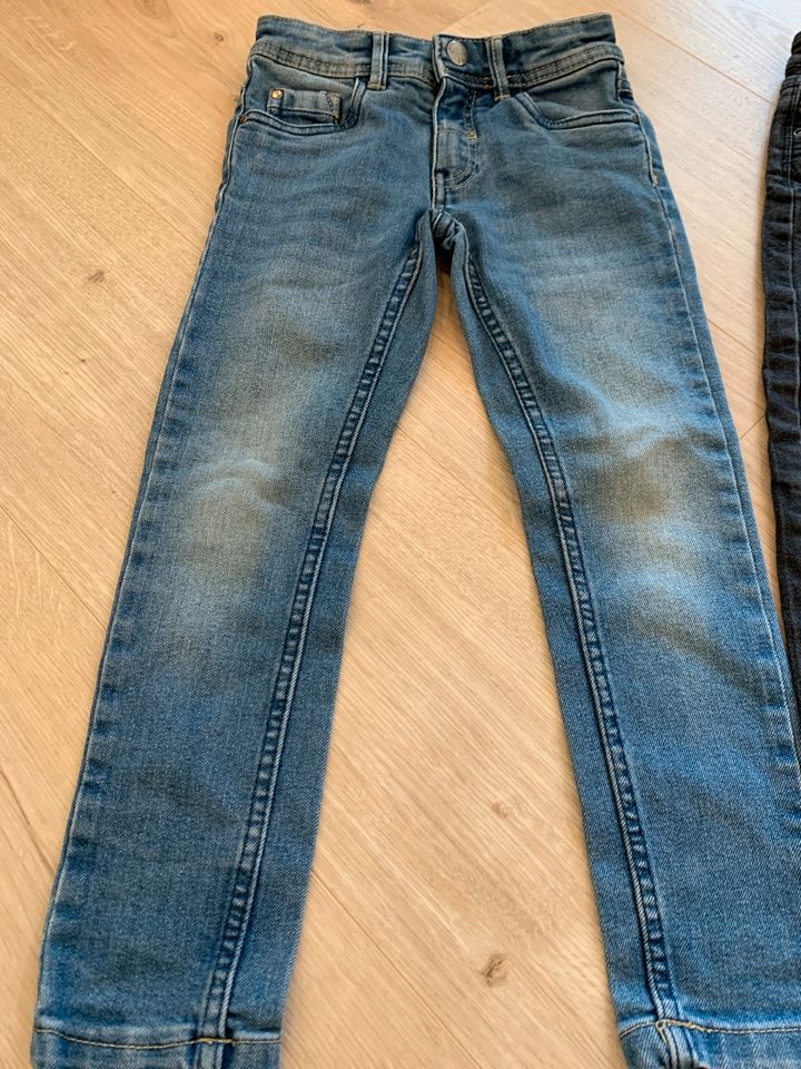 Jeans Hosen Set in Oyten