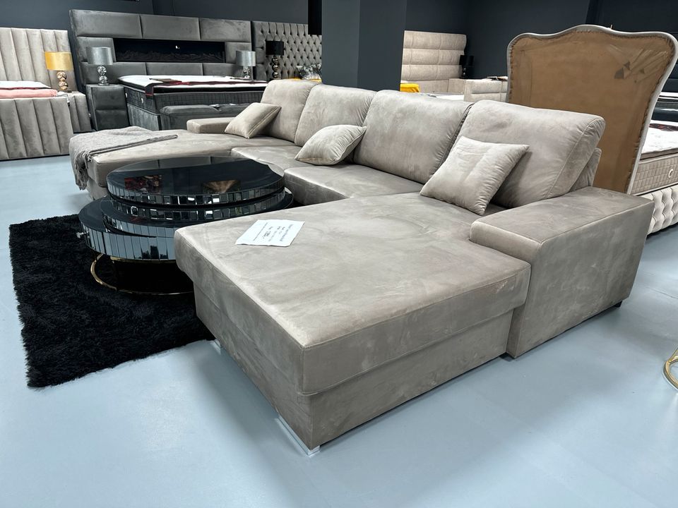 XXL Wohnlandschaft Sofa Couch Eckcouch Garnitur in Remscheid