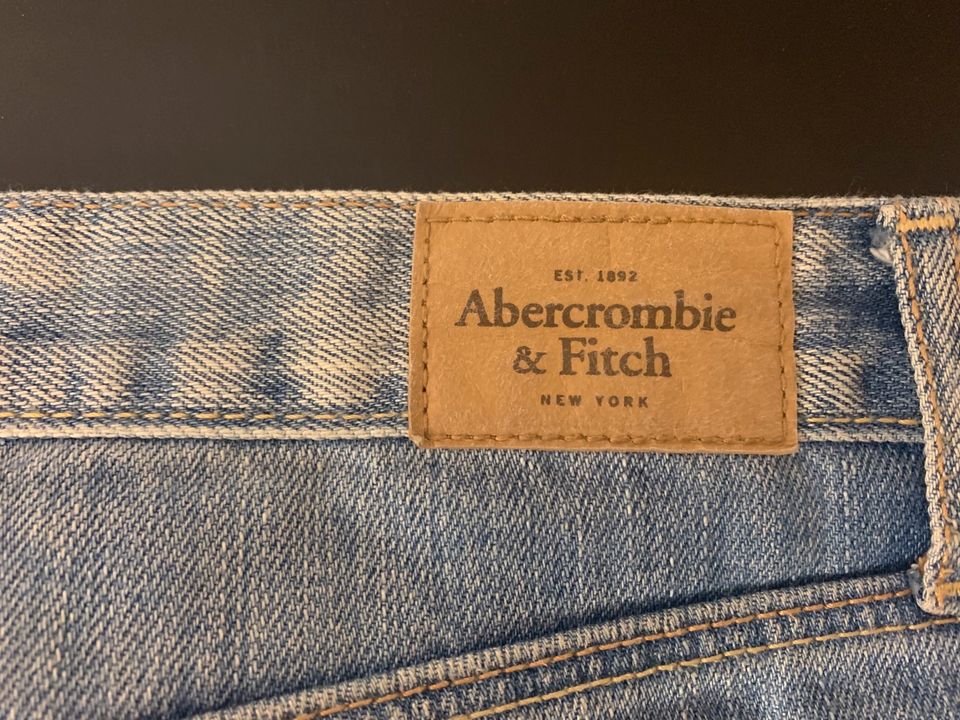 Abercrombie und fitch Jeans Hotpants W28 gebraucht in Hanau