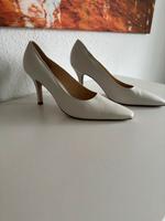 Ungetragene Creme weiße Schuhe von Högl in Größe 40 Hessen - Karben Vorschau
