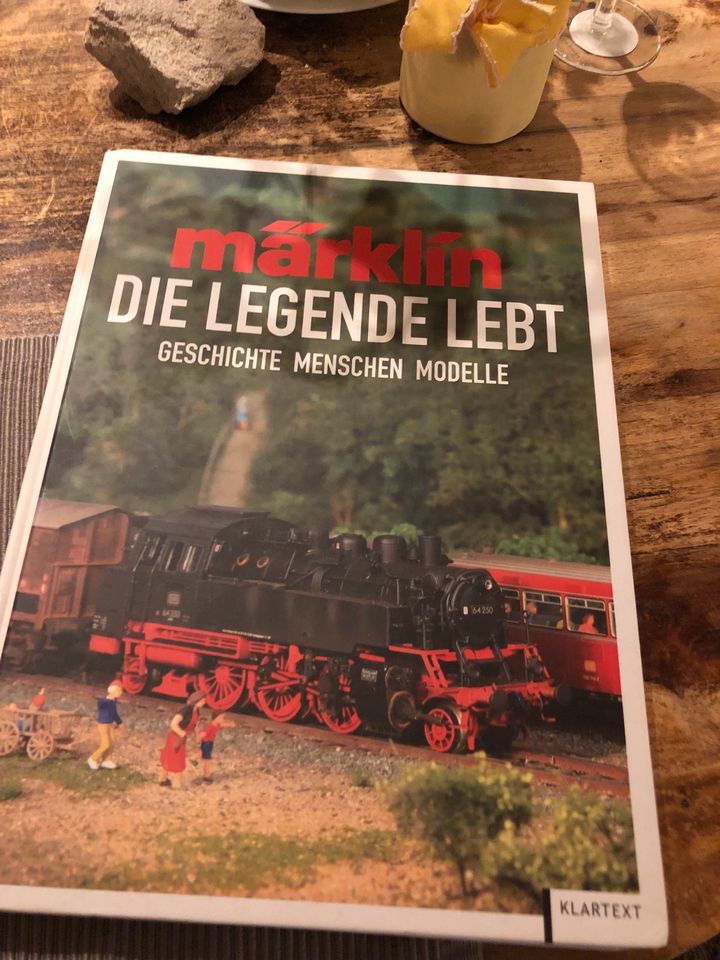 Großes Buch von Märklin Die Legende lebt modelleisenbahn. in Lichtenstein