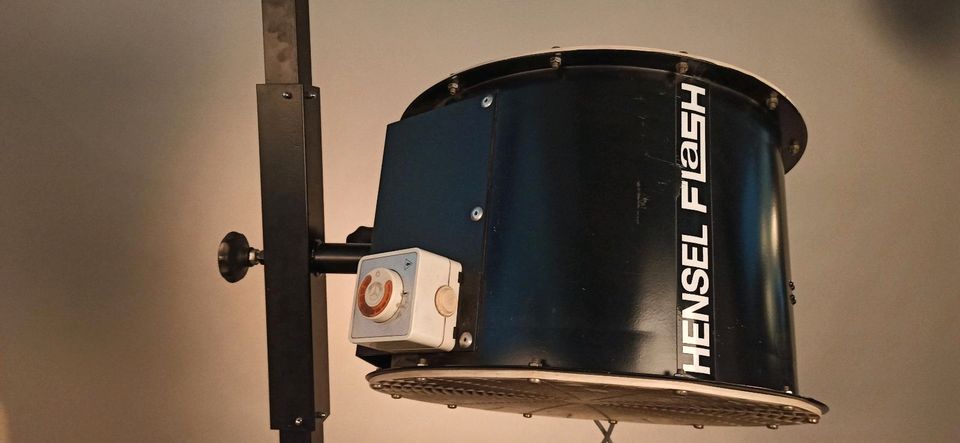 Hensel Windmaschine Ventilator auf Rollenstativ  Profi-Qualität in Hamburg