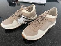 Schuhe Sportschuhe von Zara Neue Duisburg - Duisburg-Mitte Vorschau