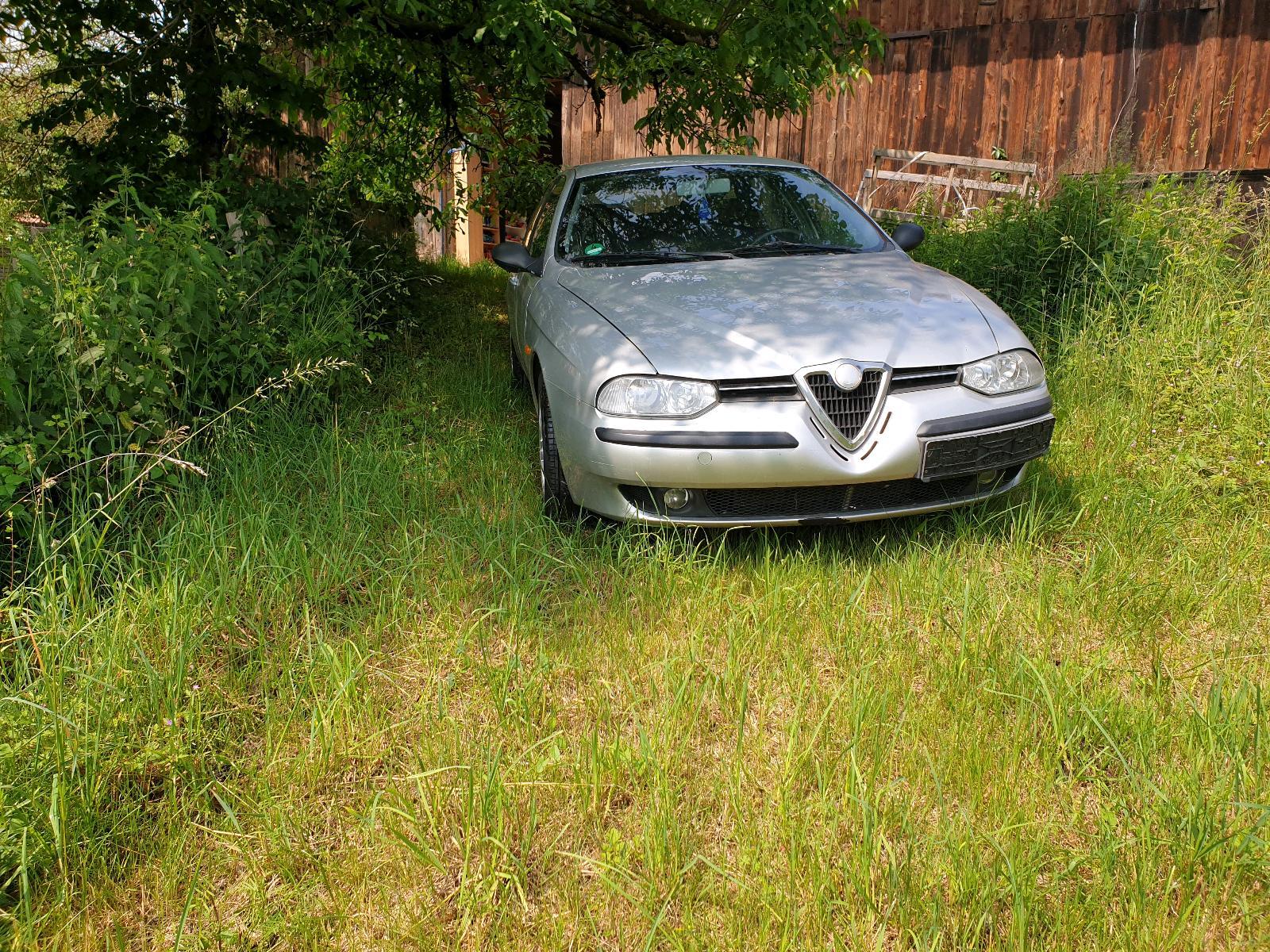Abbildung des Autos Alfa Romeo 156 mit tüv