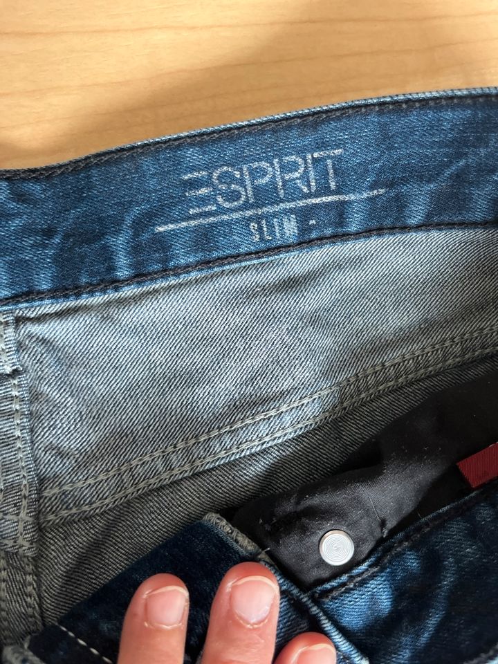 Esprit Jeans 30/34 slim in Ismaning