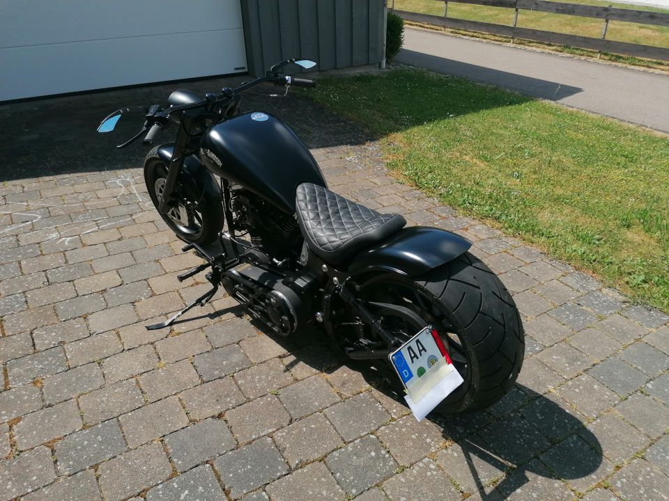 Harley Davidson Fat Boy Custom Umbau in Heuchlingen