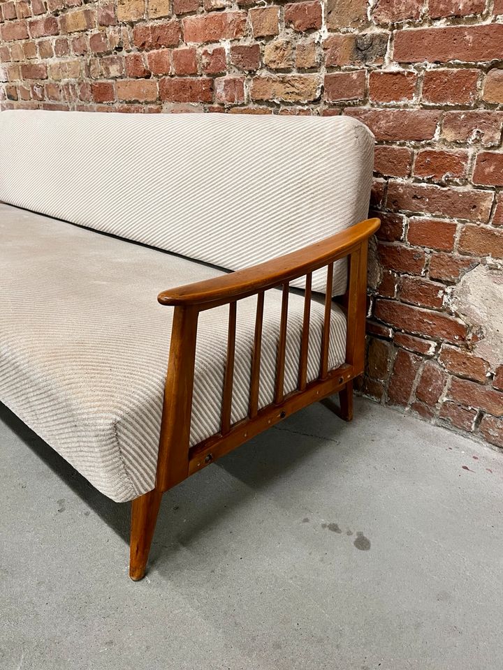 Retro Couch Sofa Daybed Vintage 60er DDR Mid Century in Berlin