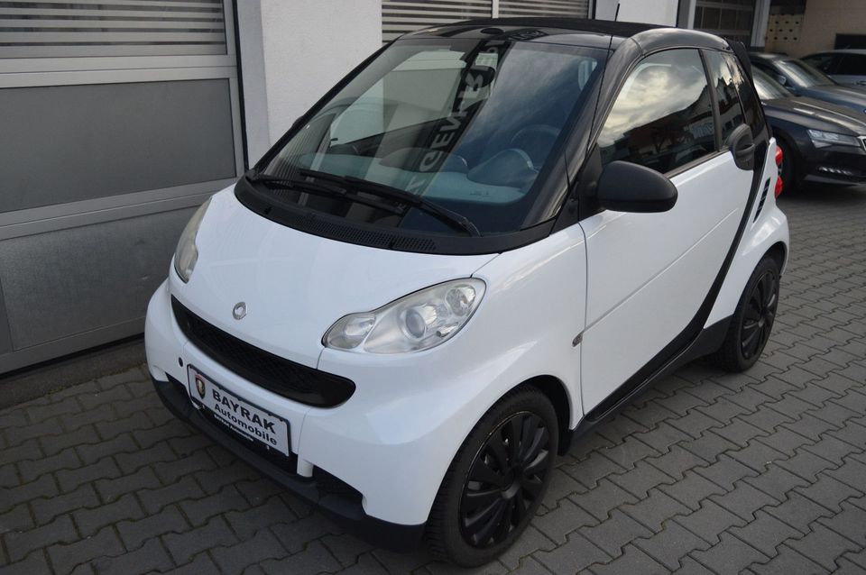 Smart ForTwo Cabrio Pure MHD*Automatik*Sitzheizung*TÜV in Sindelfingen