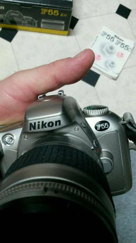 Nikon F 55 Spiegelreflexkamera nicht digital in Calden