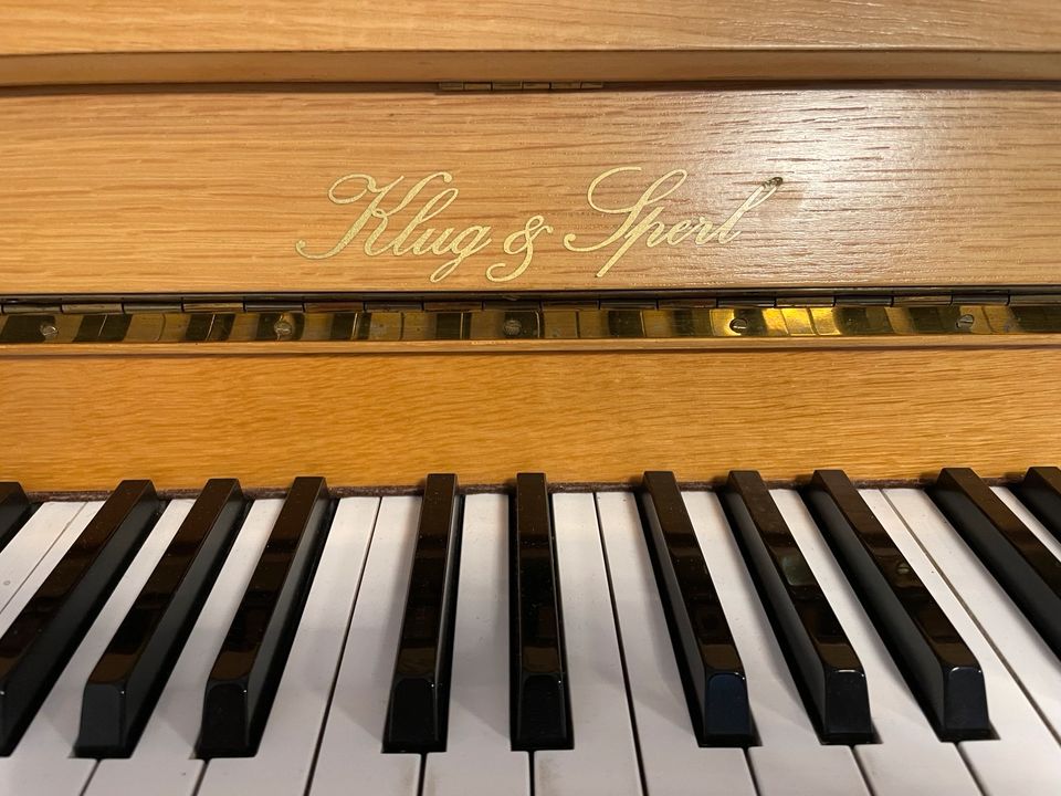 Klavier von Klug & Sperl in Hallenberg