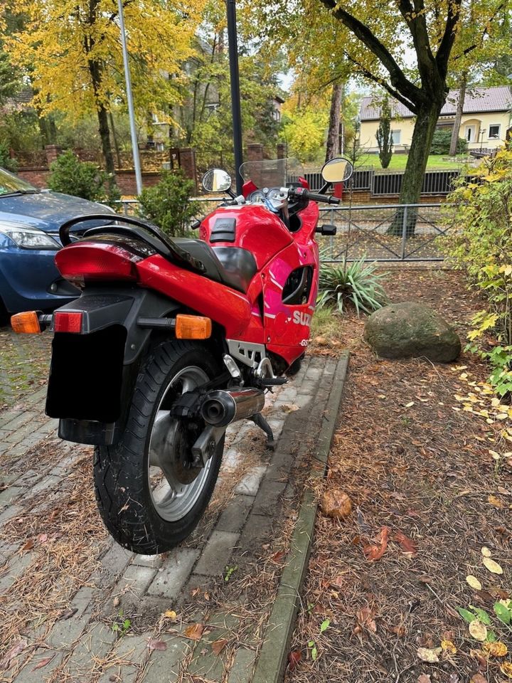 Suzuki GSX600FU in rot in Rangsdorf