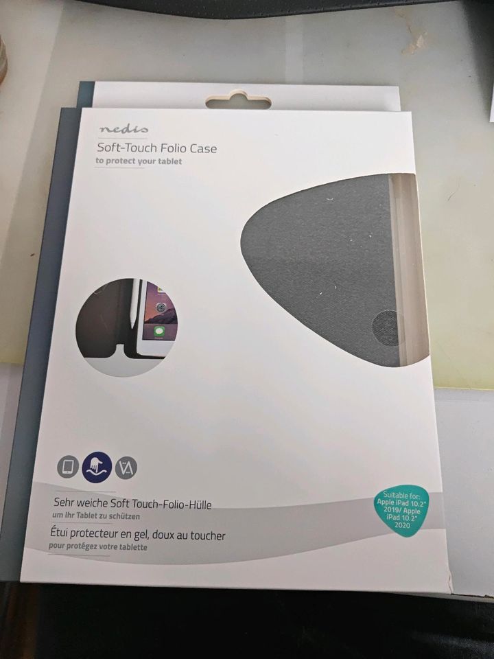Nedis Soft-Touch Folio Case Grau für Apple iPad 10,2" (2019/2020) in Sindelfingen