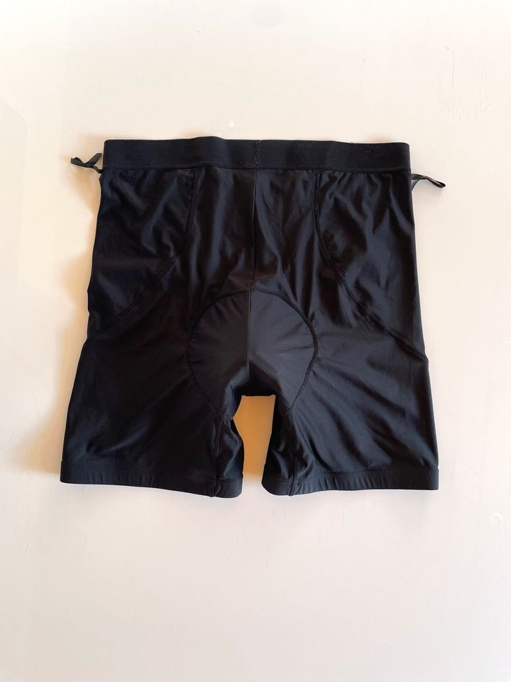 CUBE gepolsterte Fahrradhose Radlerhose • schwarz • XL in Lorsch