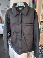 Steppjacke Gr. L schwarz Pull & Bear Nordrhein-Westfalen - Pulheim Vorschau