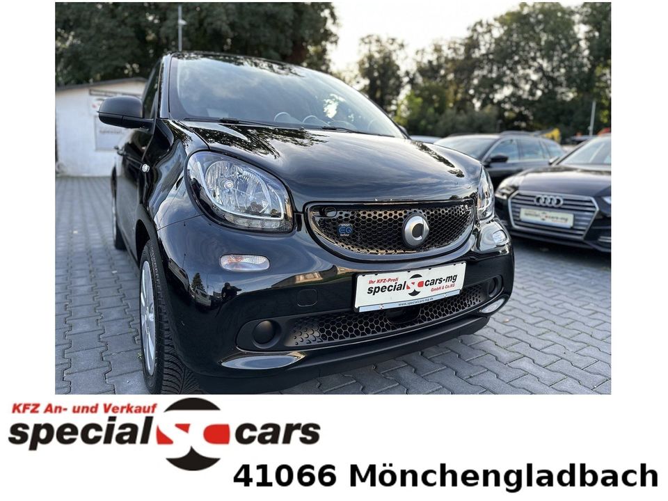 Smart ForFour electric drive EQ/ EFH/22KW/LED/ISOFIX in Mönchengladbach