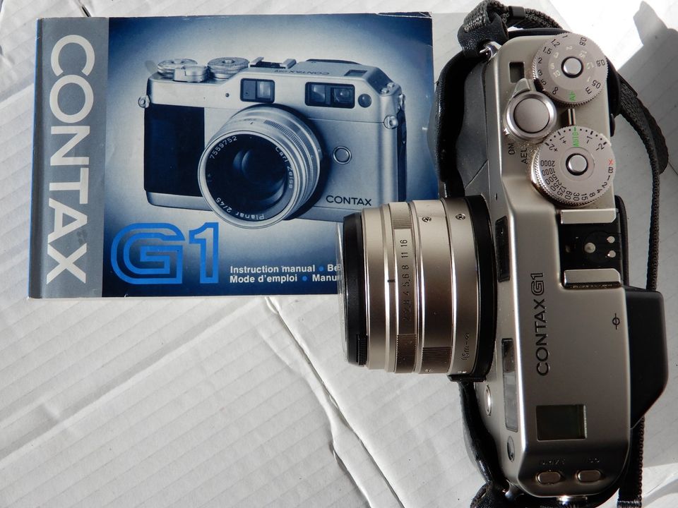 Contax G1 analoge Kamera mit 2 Objektiven und Taschen in Bayreuth