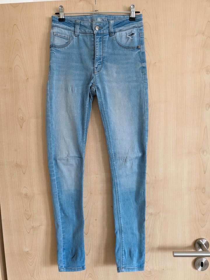 Jeans 2 tlg. Gr 152 164 Zara Takko in Oldisleben