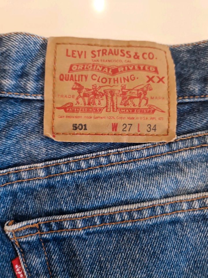 Levis kurze shorts in Ladenburg