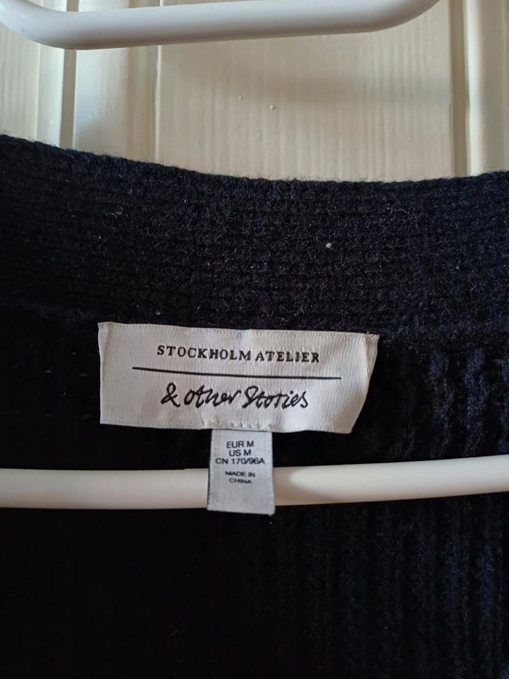 & Other Stories Stockholm Cardigan Schwarz Kuschelig 50% Wolle M in Berlin