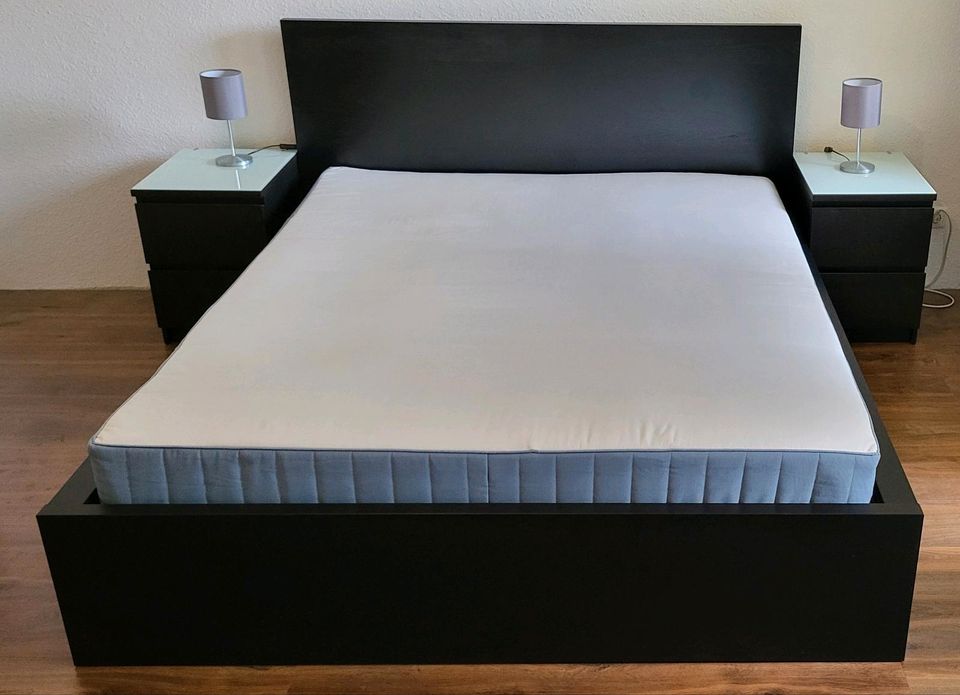 Doppelbett Bett Malm Ikea 160×200 mit 2 Schubladen und Matratze in Berlin