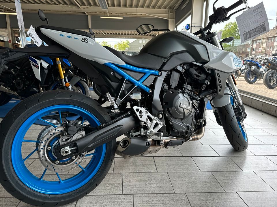 Suzuki GSX-8S in Duisburg