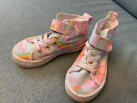 H&M Stoffschuhe wie Chucks, Regenbogen Batik 24 Stuttgart - Bad Cannstatt Vorschau