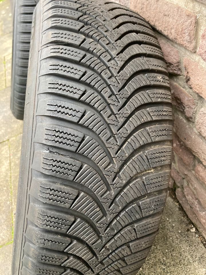 4 Winterräder Suzuki Swift Sport 185/60 R15 84T inkl. Felgenbaum in Schloß Holte-Stukenbrock