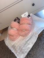 Uggs Hausschuhe Ohh Fluffita Rosa Größe 40 NEU Niedersachsen - Braunschweig Vorschau