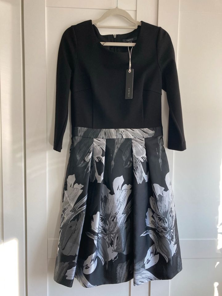 Esprit Kleid 34, neu mit Etikett! in Niebüll