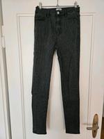 Schwarze Jeans mit Streifen Hessen - Darmstadt Vorschau