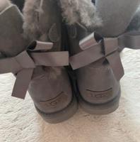 UGG Mini Bailey Bow II Boot 42 grau Winterstiefel Damen Hessen - Usingen Vorschau