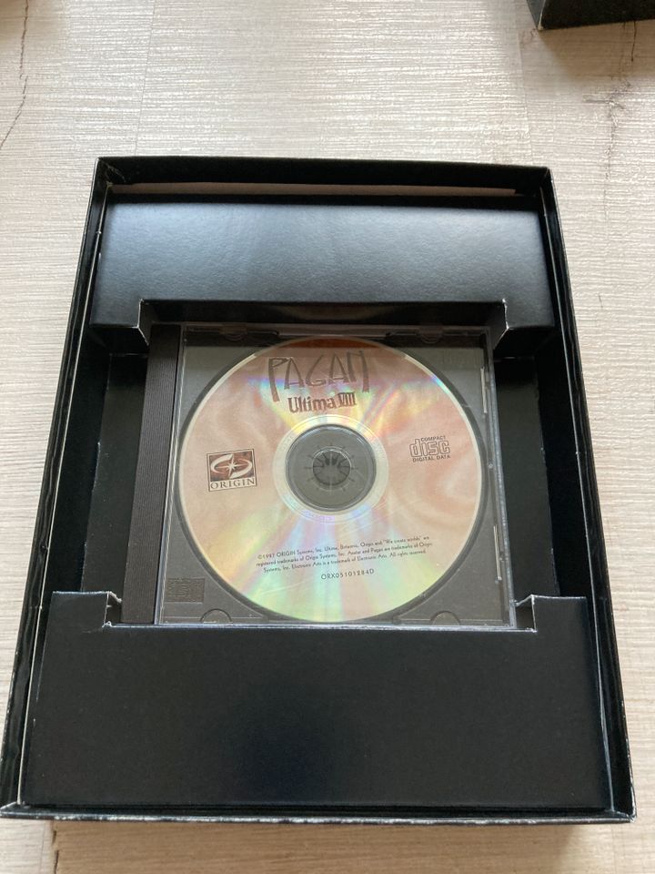 Ultima VIII CD-ROM Classics (MS-DOS / Windows 95) in Aue