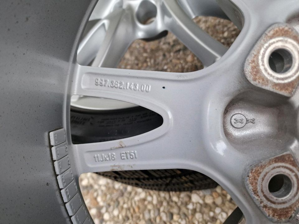 PORSCHE Winterräder 18 Zoll PIRELLI Winterreifen 235 40 18 / 295 in Reiskirchen