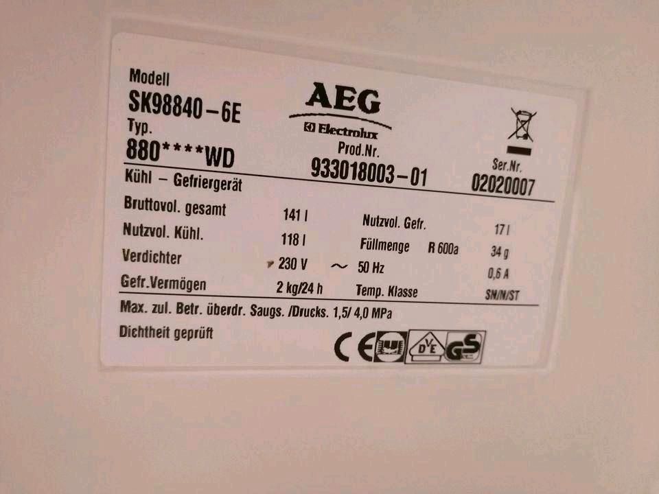141l Einbaukühlschrank AEG SK98840-6E Gefrierfach in Soest